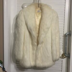 Vintage 1950-60’s Faux White Fur Coat Union Made.. excellent condition size 10
